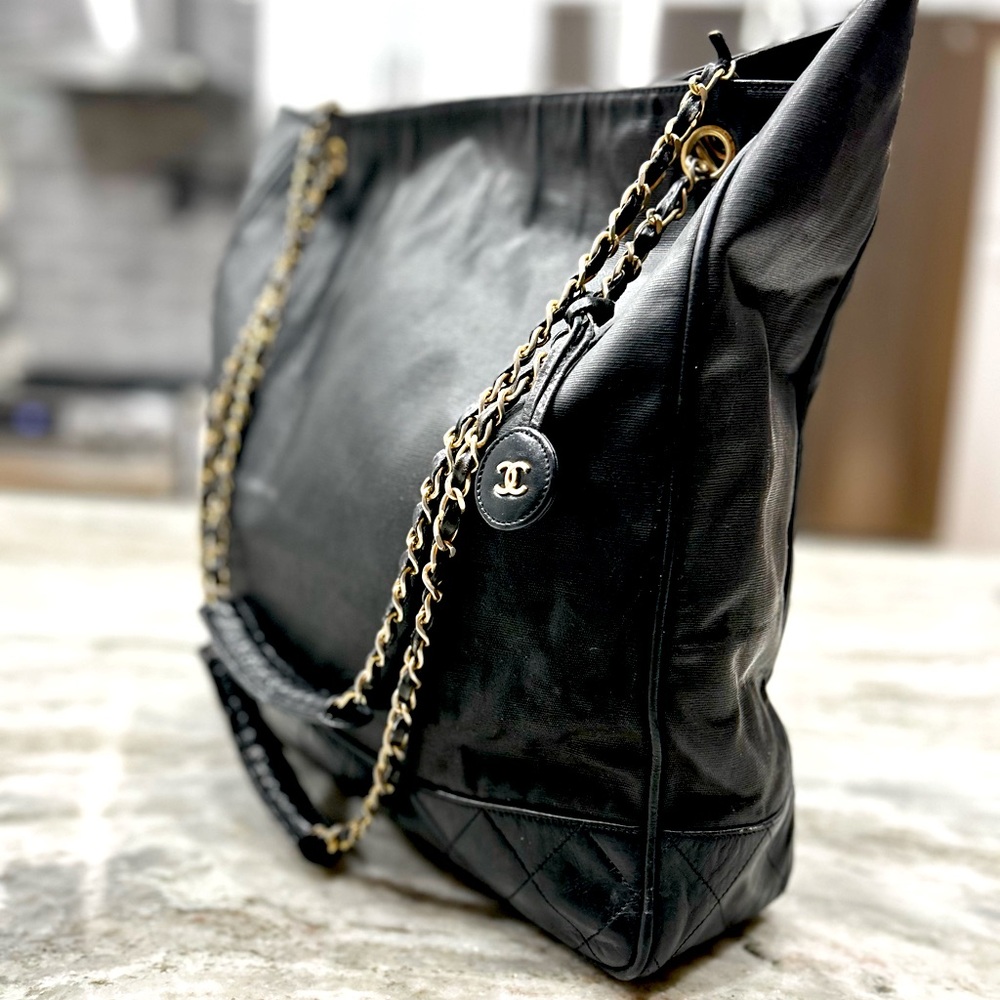 Chanel Authentic XL Quilted Shopping Tote With Chain Link Straps